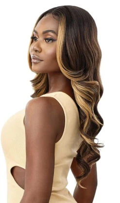OUTRE HD Transparent Lace Front Wig - OCEANE -Outre QLOCE Oceane DRFF Honey Chestnut Left 79716.1663000809