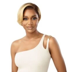 Outre Perfect Hairline Synthetic 13x4 HD Lace Front Wig - LUXY
