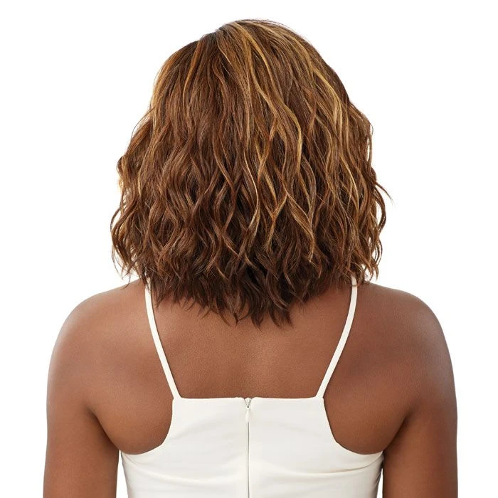 Outre Sleek Lay Synthetic HD Lace Front Wig - NYLA 4 Outre Sleek Lay Synthetic HD Lace Front Wig - NYLA - Image 4