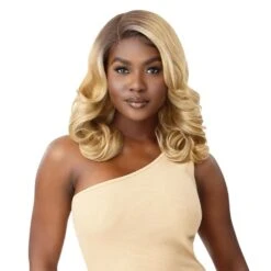 Outre Sleek Lay Synthetic 5" Deep Part HD Lace Front Wig - FLARA