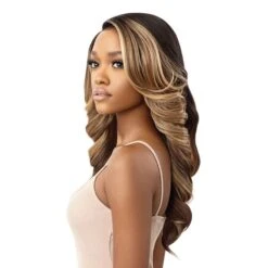 Outre Melted Hairline Synthetic HD Lace Front Wig - BEGONIA -Outre qlmhdbeg 4